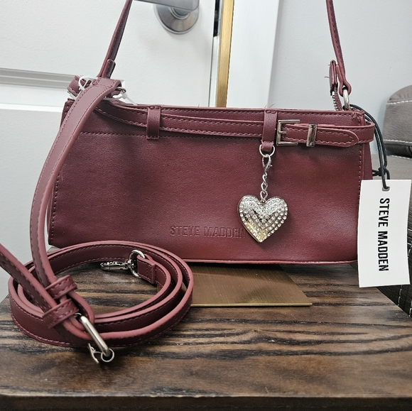 Steve Madden Burgundy Crossbody / Shoulder Bag – NWT With Heart Charm - Picture 3 of 8
